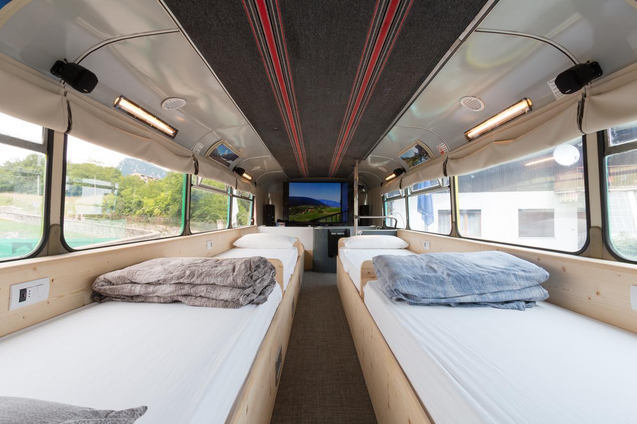 Bed In Bus Bed & Breakfast Belluno Eksteriør bilde